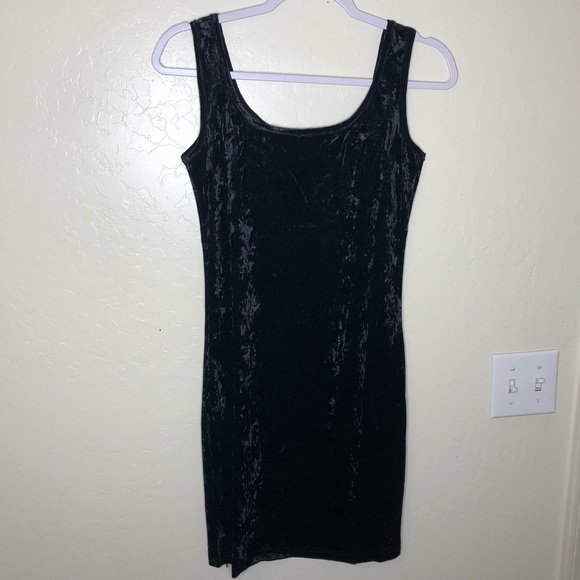 Crushed Velvet Sleeveless Bodycon Dress - Picture 5 of 5